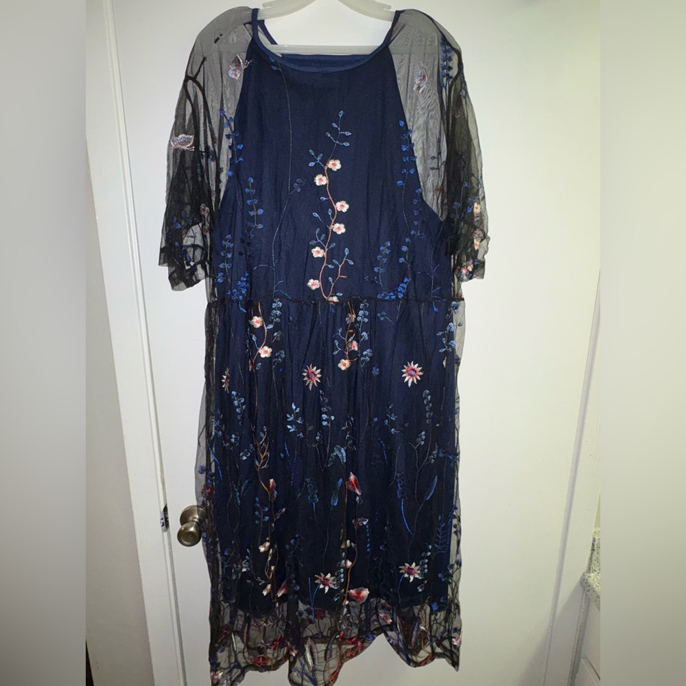 SHEIN Navy Floral Embroidered Midi Dress